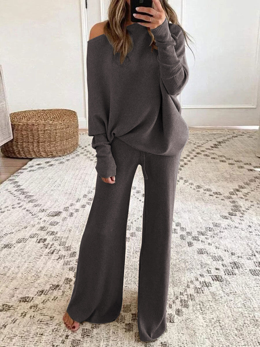 A two-piece knitted pair of solid-color, simple bat sleeves, long sleeves, drawstring high-waisted, wide-leg long pants for autumn and winter