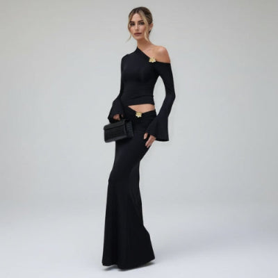 Autumn women's wear: off-the-shoulder metal-decorated flared sleeve top, high-waisted skirt